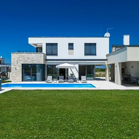 Bella By Interhome Brtonigla