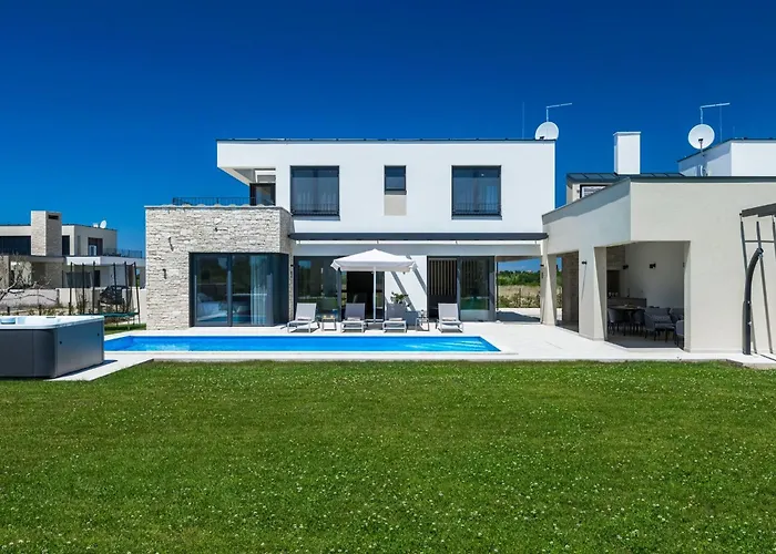 Bella By Interhome Brtonigla